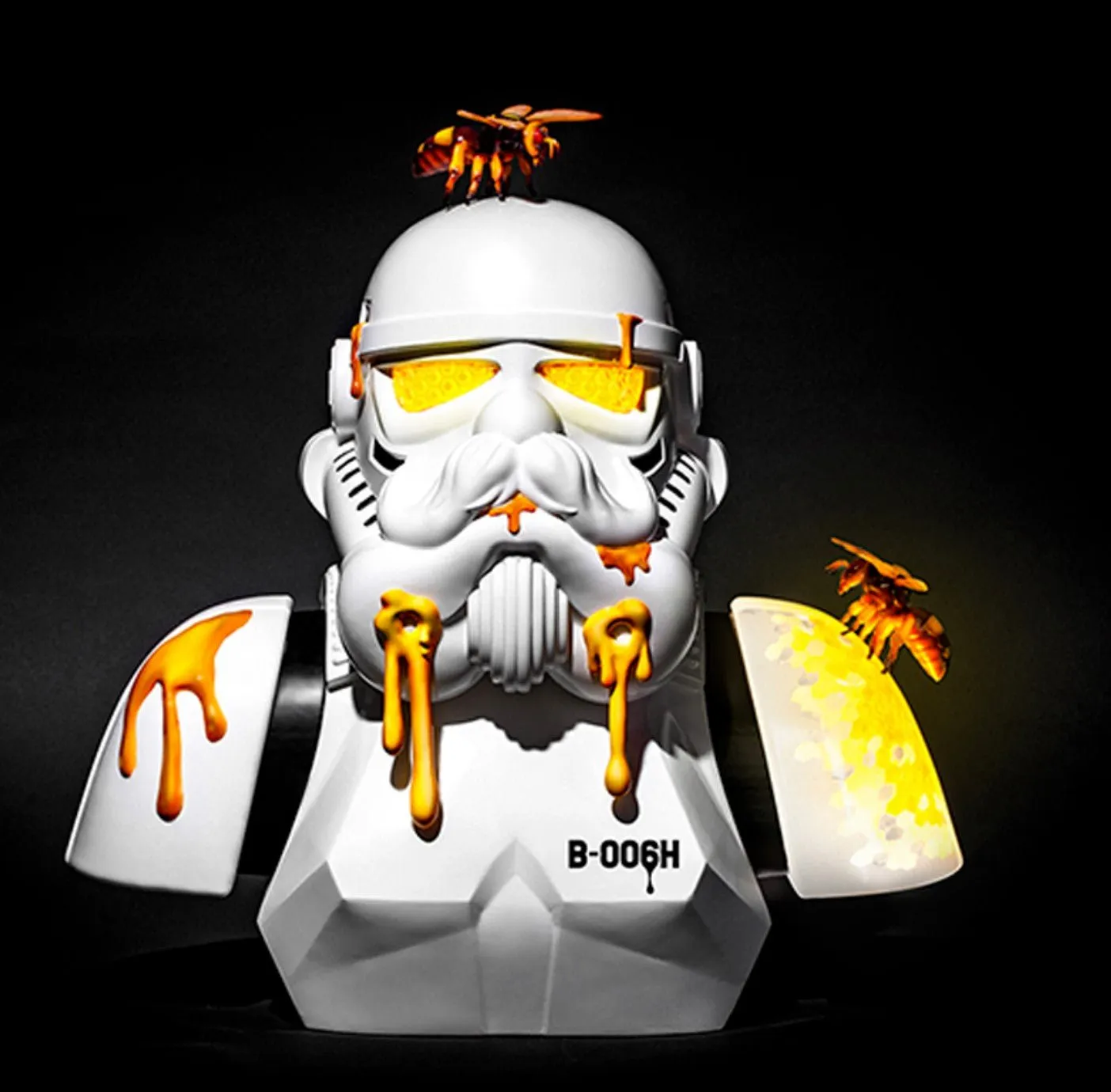 HIVE B-006H Battle Star Wars Sculpture Art Toy by Vectormobb