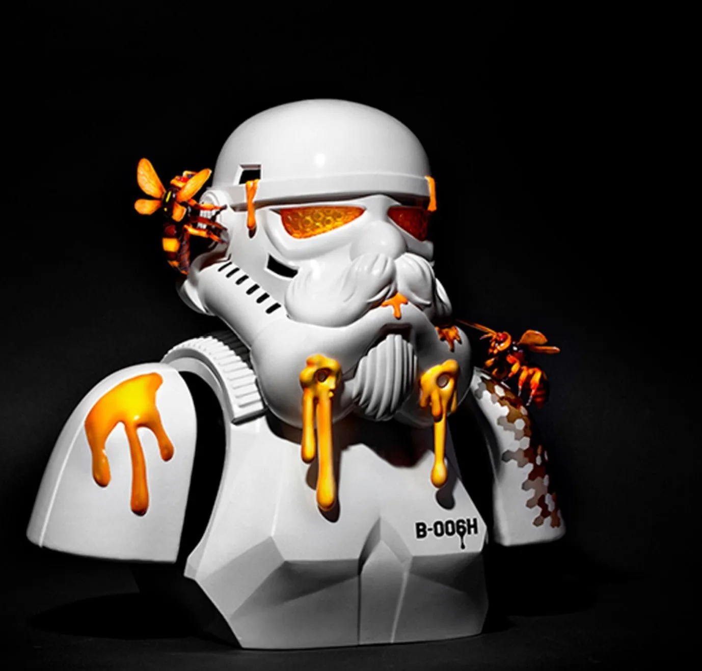 HIVE B-006H Battle Star Wars Sculpture Art Toy by Vectormobb