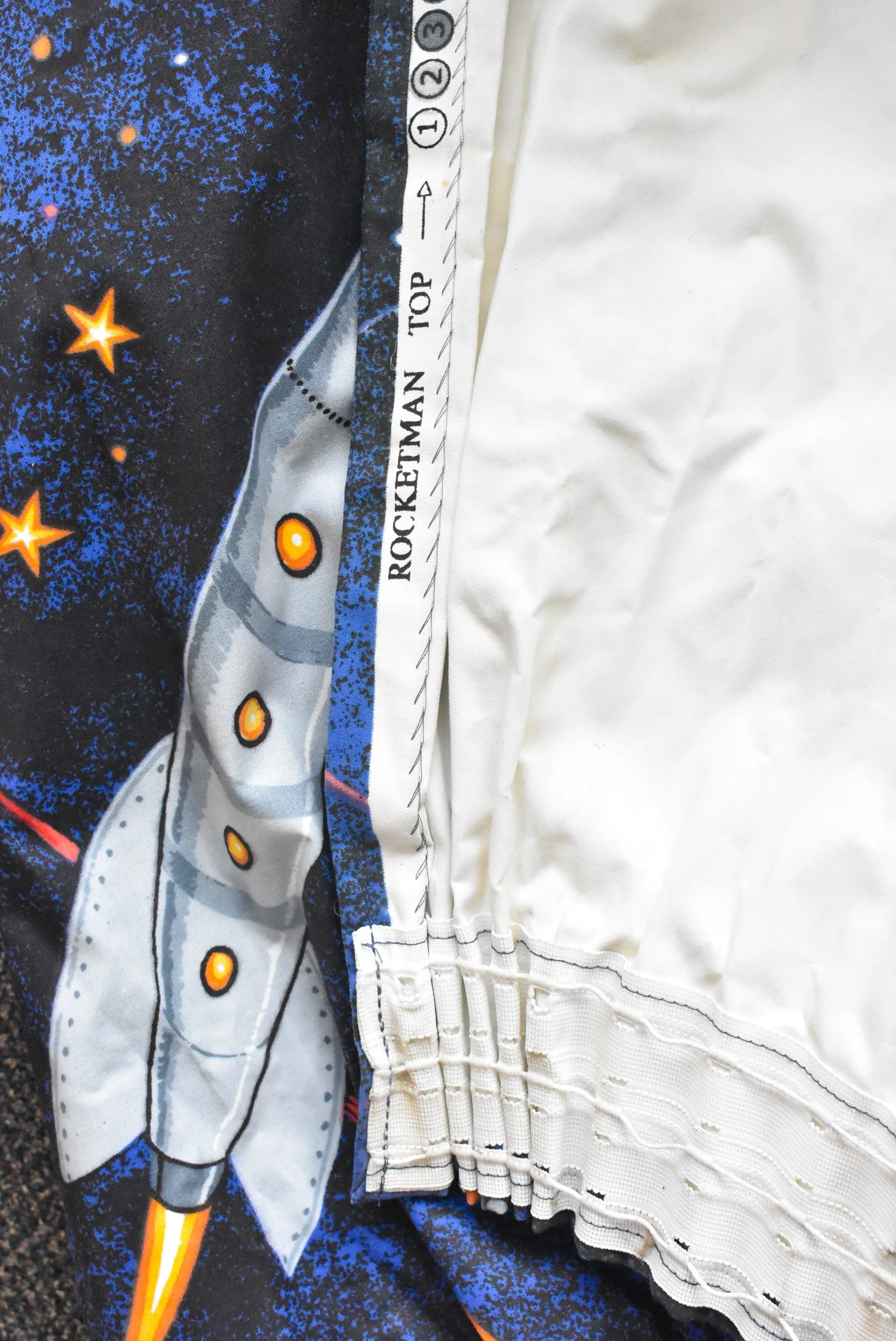Pair of thermal 'Rocketman' curtains, 140cm x 155cm