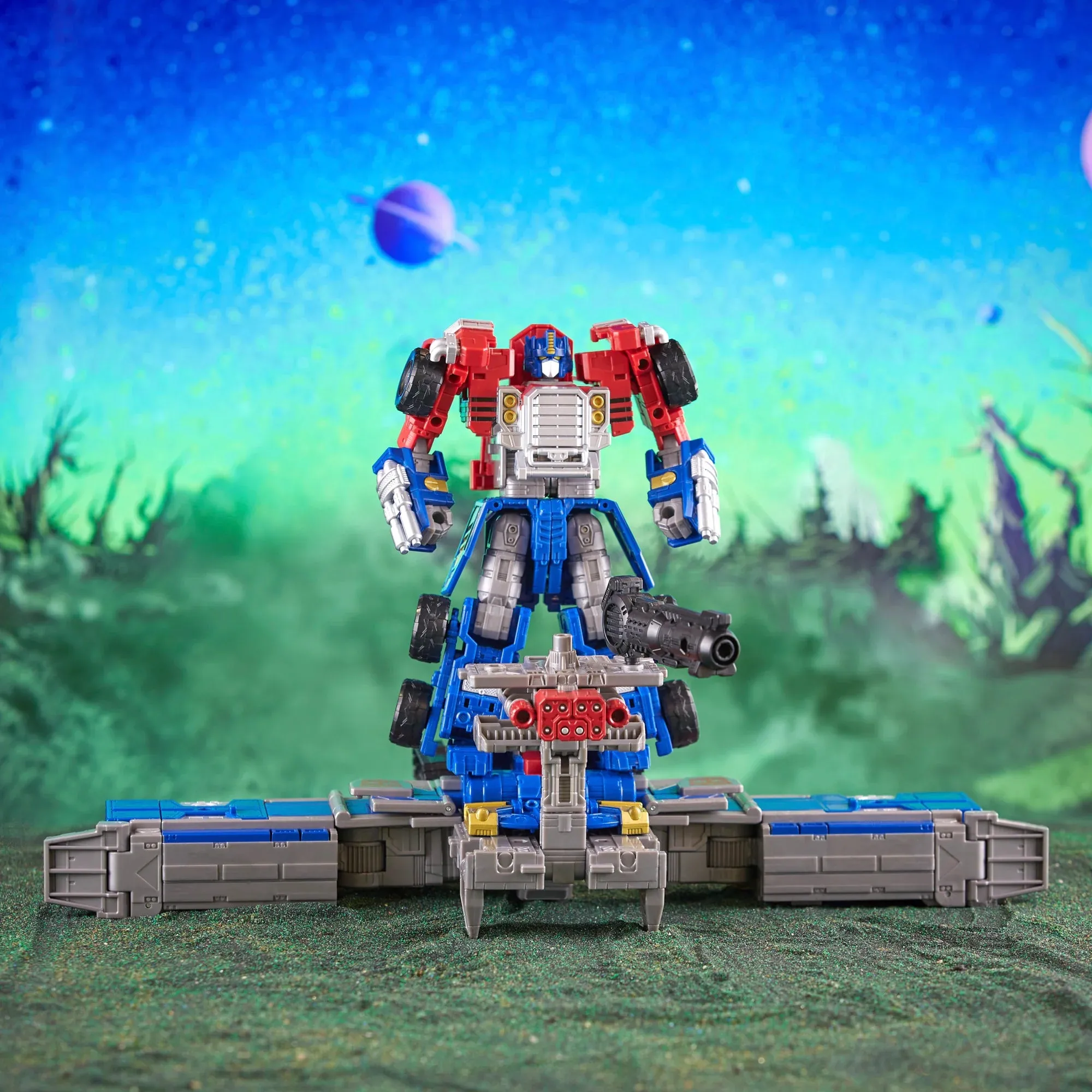 Transformers Legacy Evolution - Commander Class Armada Universe Optimus Prime Action Figure (F6160)