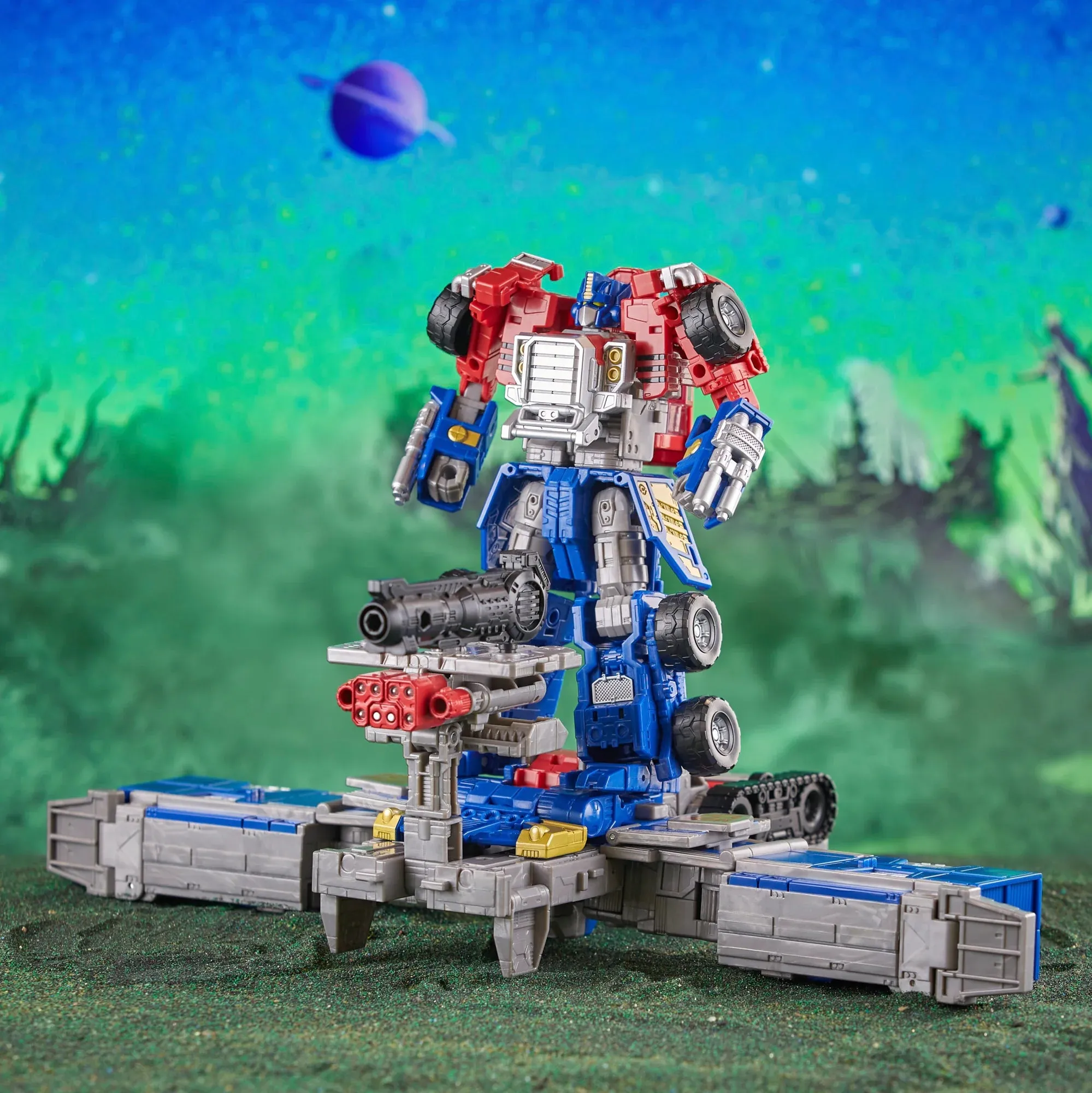 Transformers Legacy Evolution - Commander Class Armada Universe Optimus Prime Action Figure (F6160)