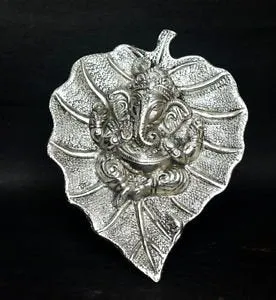 White Whale Lord Ganesh Ganapati The Elephant god Statue Figure on Leaf in Metal Wall Hanging Great Diwali